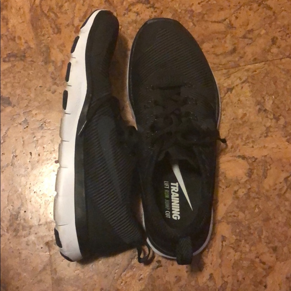 Nike Free Tennis Shoes